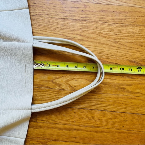 Ampersand as Apostrophe Sideways Tote, Cream - Picture 12 of 12